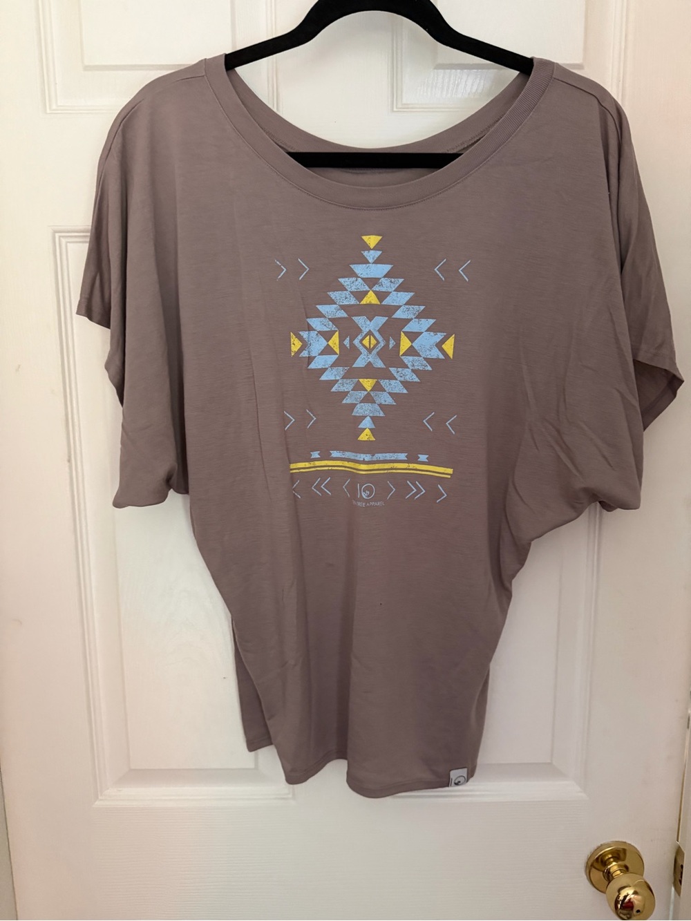 3/$60 Tentree Geographic Dolman Tee Tan/Brown size Medium